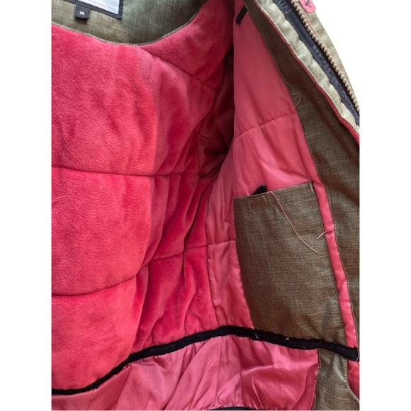 Black mountain girls size 14 winter jacket in EUC - Picture 4 of 6